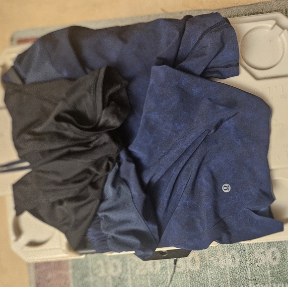 Lululemon mens 5" M running shorts lined - Picture 3 of 4